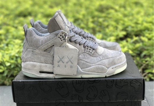 KAWS x Air Jordan 4 Cool Grey     930155  7.5-12.5